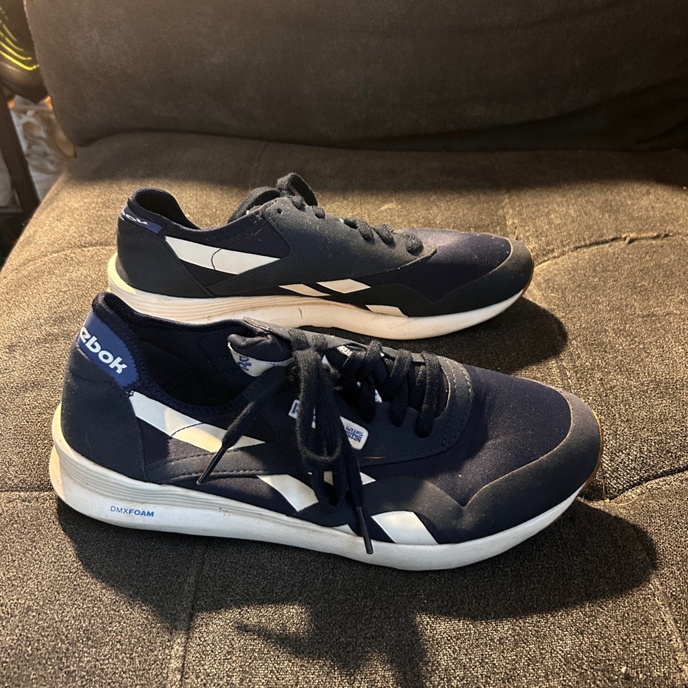 Reebok Woman’s Navy Sneakers